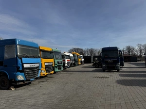 автозапчастини для вантажівок на такі авто: Mercedes Actros Iveco Stralis Scania L R P G Volvo FH, FM MAN TGA TGX TGS DAF CF 75 85 Renault Magnum Renault Premium DAF XF 95 105 106