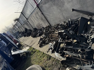 автозапчастини для вантажівок на такі авто: Mercedes Actros Iveco Stralis Scania L R P G Volvo FH, FM MAN TGA TGX TGS DAF CF 75 85 Renault Magnum Renault Premium DAF XF 95 105 106