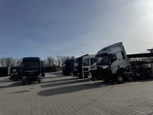 автозапчастини для вантажівок на такі авто: Mercedes Actros Iveco Stralis Scania L R P G Volvo FH, FM MAN TGA TGX TGS DAF CF 75 85 Renault Magnum Renault Premium DAF XF 95 105 106