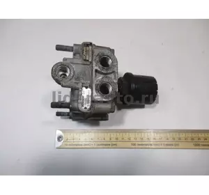 Клапан ускорительный 9730110500 1342598 1350118 1425183, SCANIA (Скания) P, G, R SERIES (T-101) (T-315) (T-318) WABCO 1425183 Клапан ускорительный 9730110500 1342598 1350118 1425183, SCANIA (Скания) P, G, R SERIES (T-101) (T-315) (T-318) WABCO 1425183