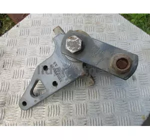 Кронштейн крепления передней рессоры правый задний 5010532767, RENAULT (Рено) MAGNUM PREMIUM DXI (T-063) RENAULT (Рено) 5010532767 Кронштейн крепления передней рессоры правый задний 5010532767, RENAULT (Рено) MAGNUM PREMIUM DXI (T-063) RENAULT (Рено) 5010532767