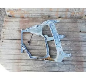 Кріплення кронштейн фари правої DAF XF 106 ДАФ ХФ euro 6 євро 6 бу, б / у Кріплення кронштейн фари правої DAF XF 106 ДАФ ХФ euro 6 євро 6 бу, б / у