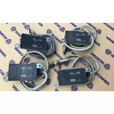 Датчик nox сенсор adblue Scania R Скания Р euro 6 евро 6 2294290 оригинал бу б/у