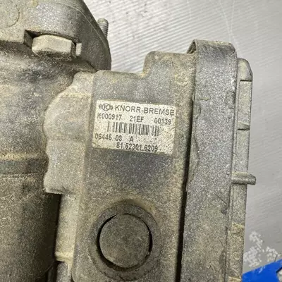 81523016209, K000917 Knorr-Bremse Кран керування гальмами причепа, модулятор EBS MAN