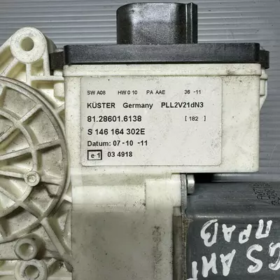 81286016138, 146164302 Моторчик склопідйомника Man TGX правий